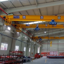 2.8TON SINGLE CRANE